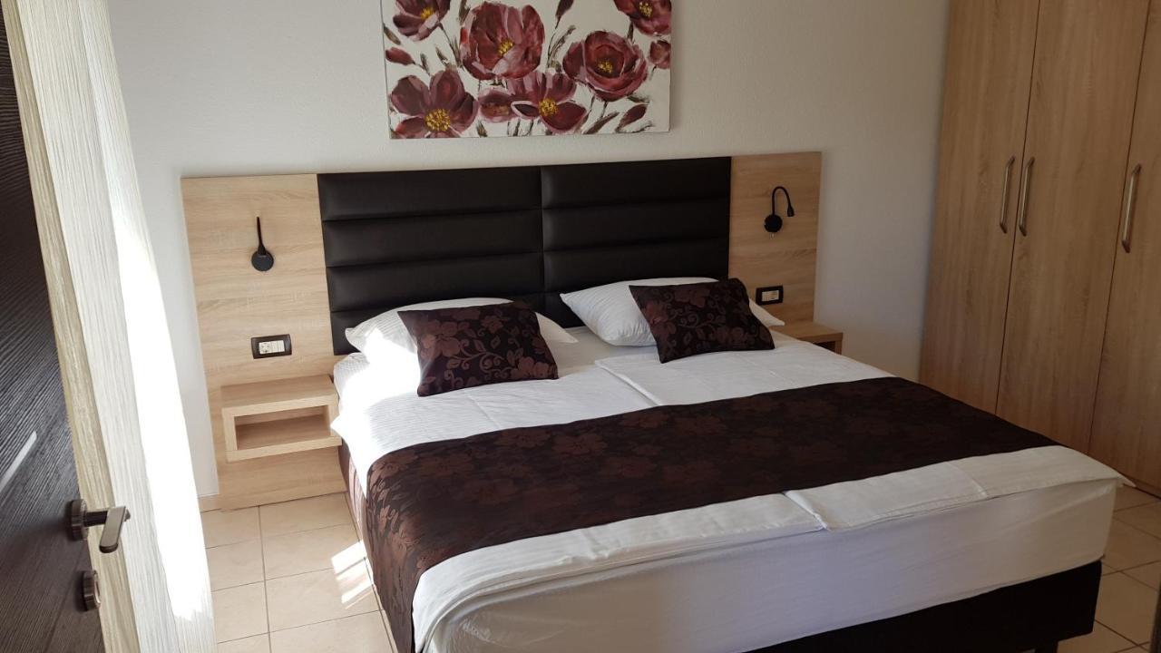 Premium Appartments Suha Punta Kampor Exterior foto