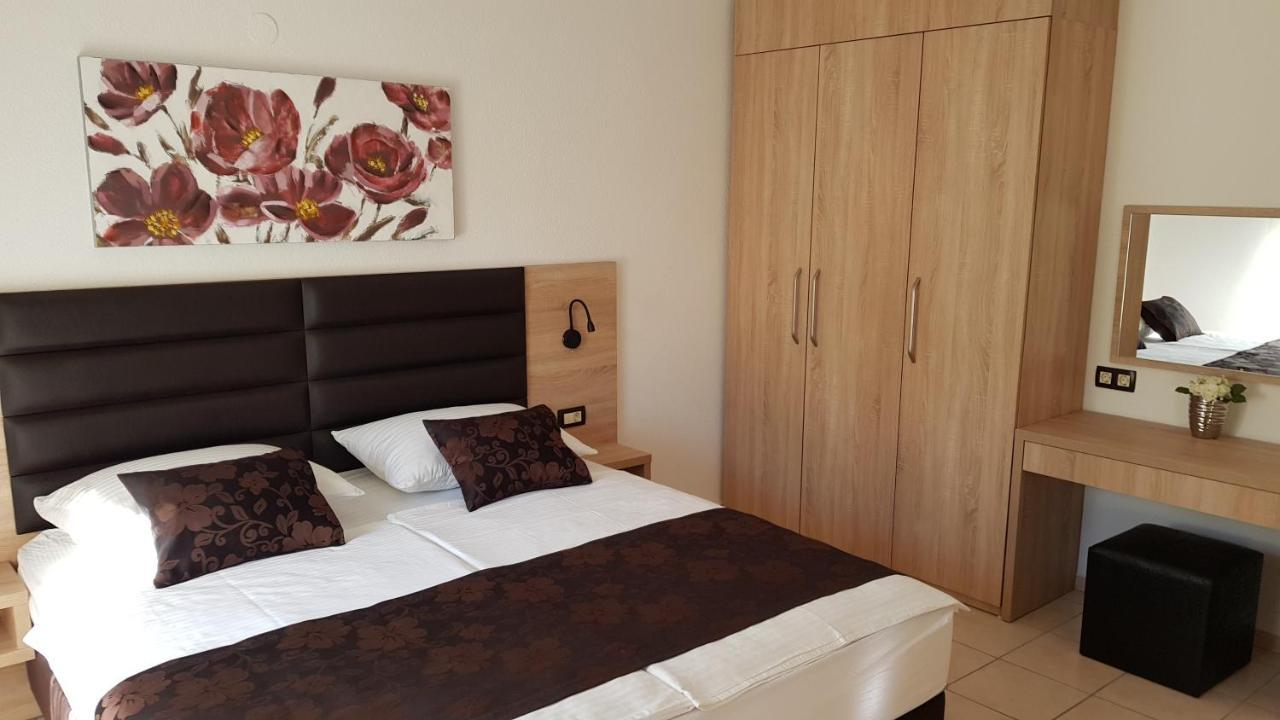 Premium Appartments Suha Punta Kampor Exterior foto